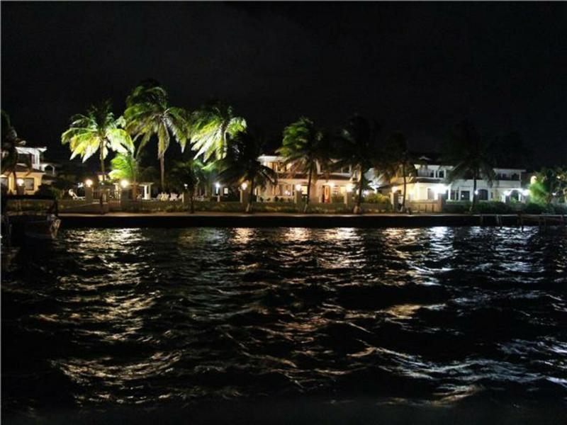 ホテル Isla Bonita Yacht Club サン・ペドロ エクステリア 写真