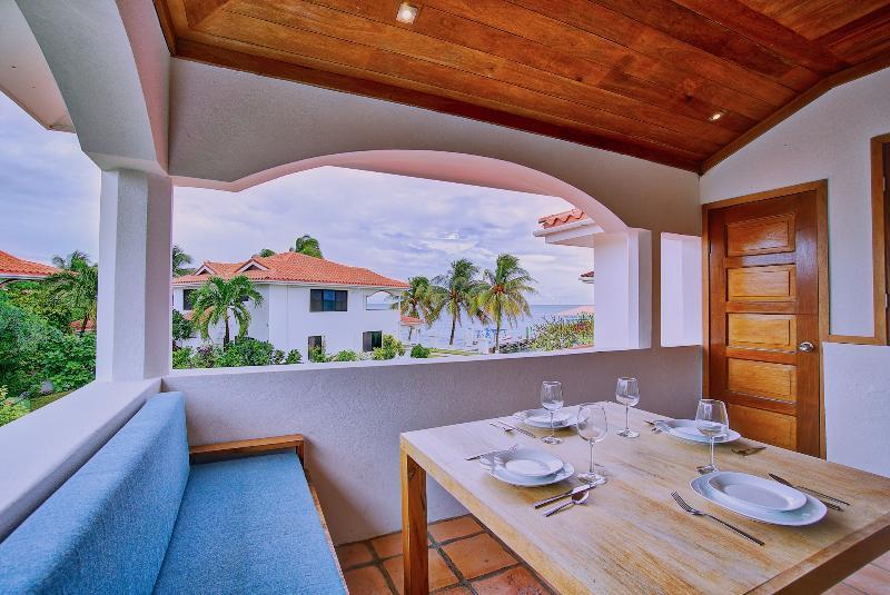ホテル Isla Bonita Yacht Club サン・ペドロ エクステリア 写真